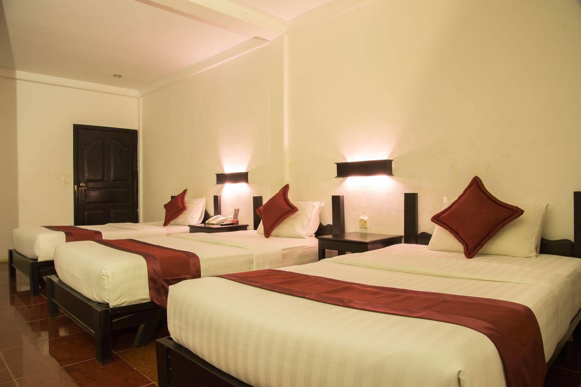 The Moon Villa Siem Reap Exterior foto
